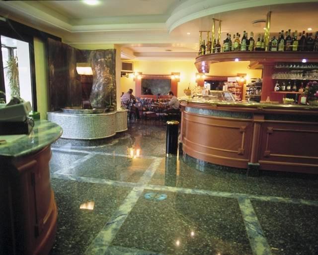 Hotel Serenella Gazzaniga Dış mekan fotoğraf